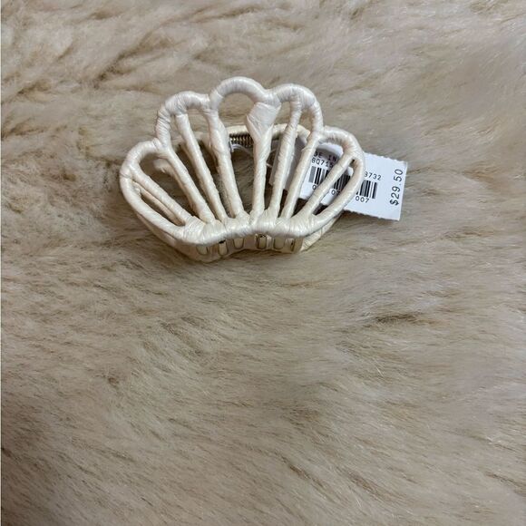 J. Crew Cream Hair Accessory - Picture 4 of 4